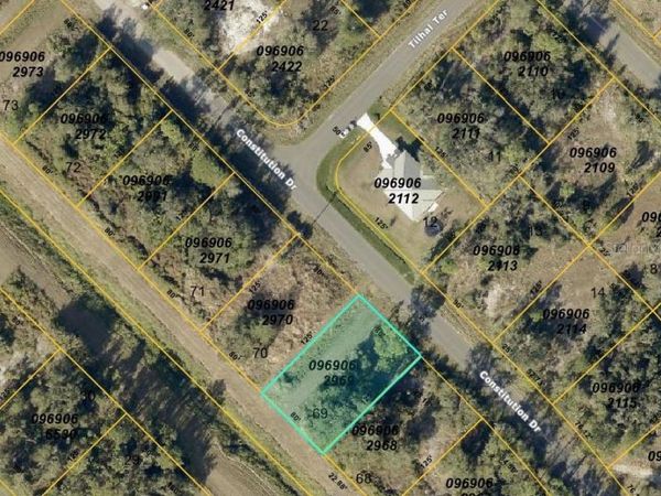 CONSTITUTION DRIVE , NORTH PORT, FL 34291