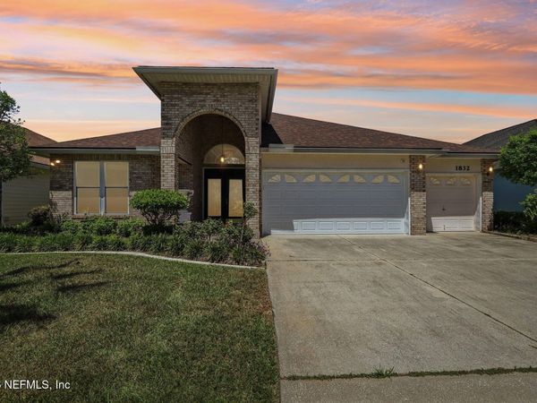 1832 CHATHAM VILLAGE Drive, Fleming Island, FL 32003