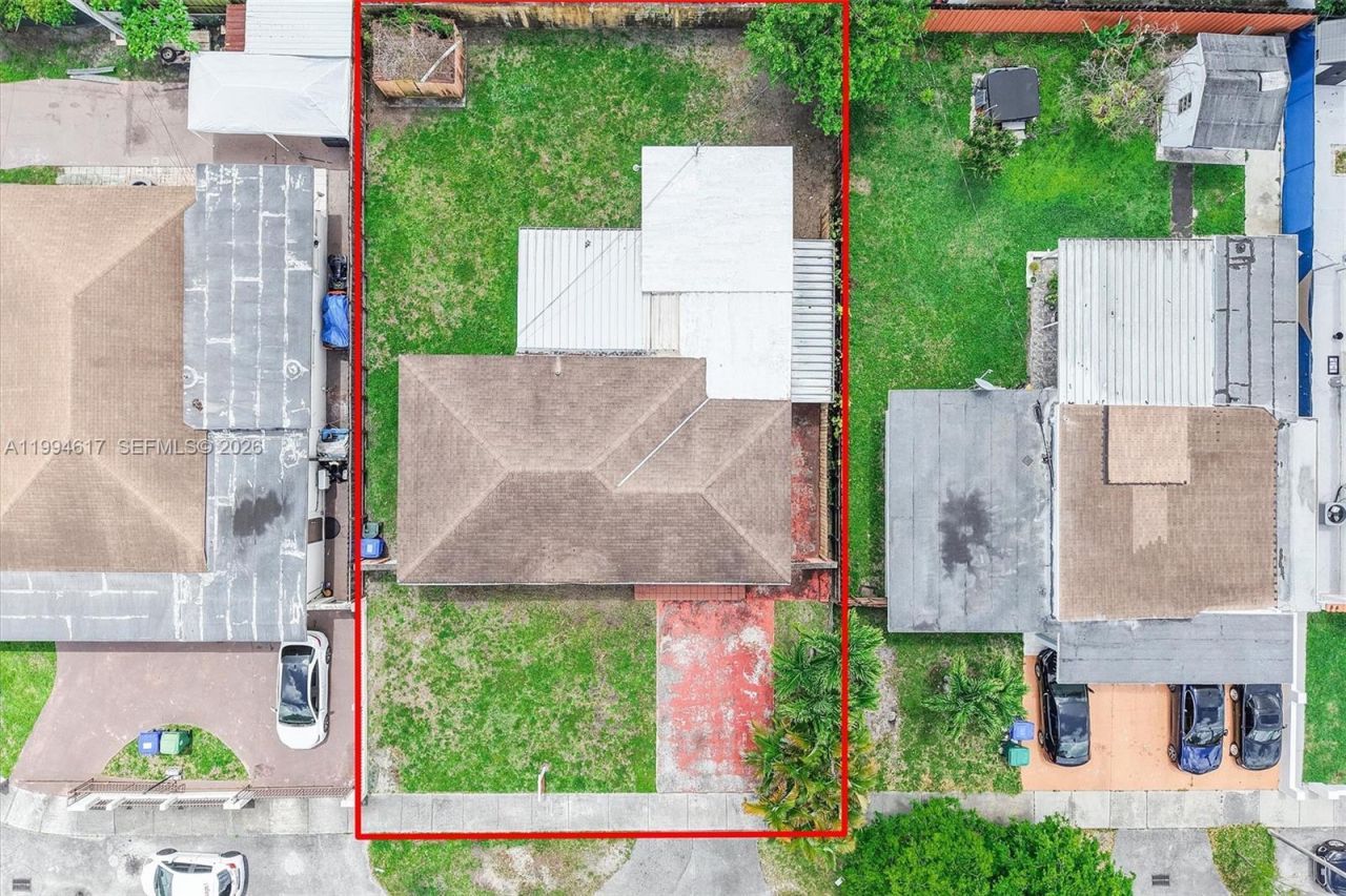 6810 SW 1st St, Miami, FL 33144 Photo