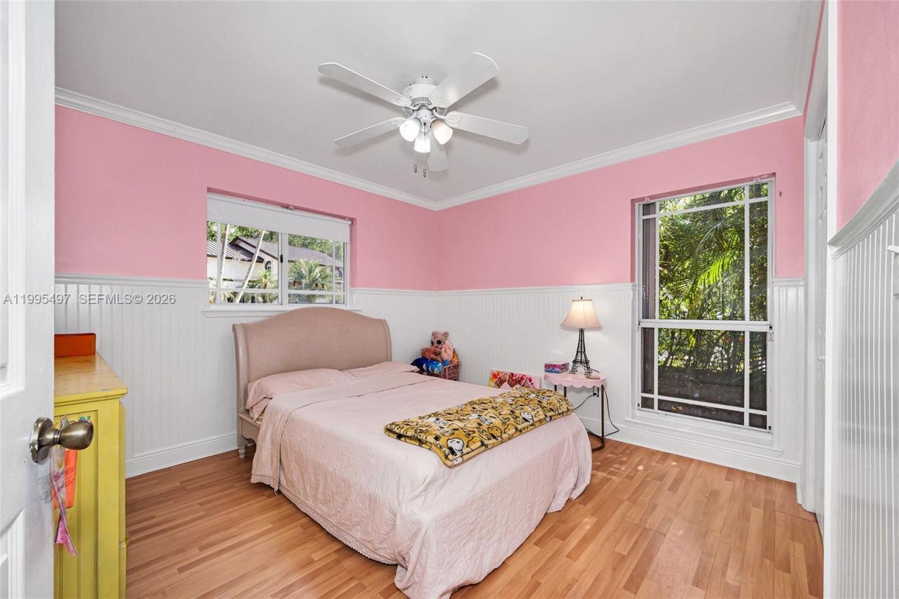 9370 SW 82nd St, Miami, FL 33173 Photo