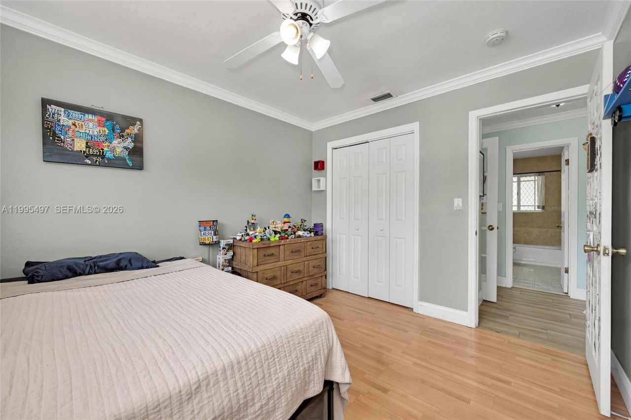 9370 SW 82nd St , Miami, FL 33173 Photo