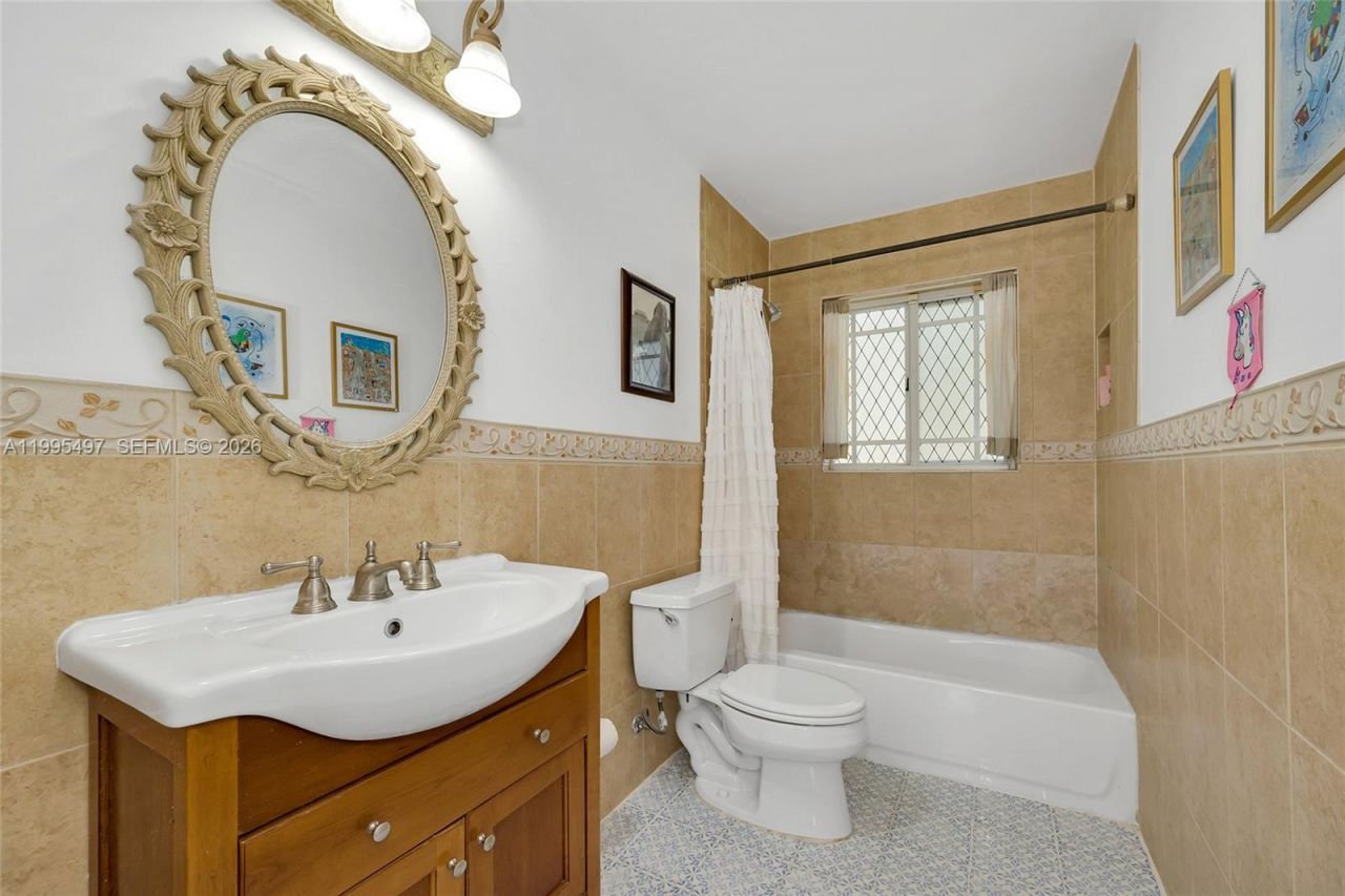 9370 SW 82nd St , Miami, FL 33173 Photo