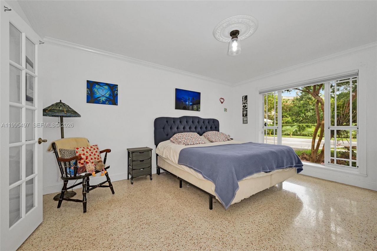 9370 SW 82nd St , Miami, FL 33173 Photo