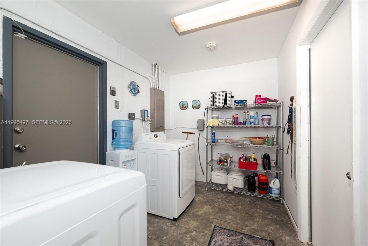 9370 SW 82nd St , Miami, FL 33173 Photo