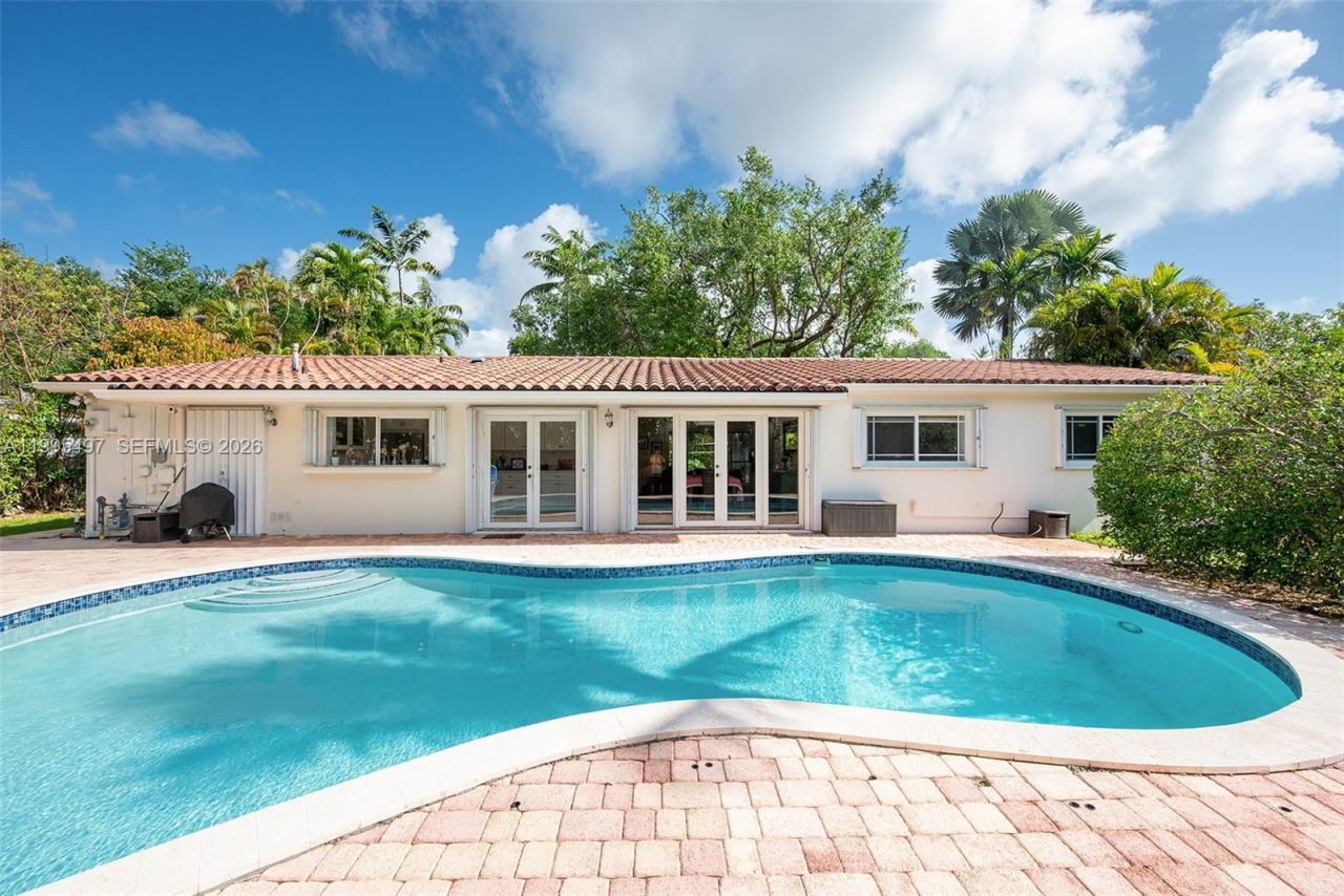 9370 SW 82nd St , Miami, FL 33173 Photo