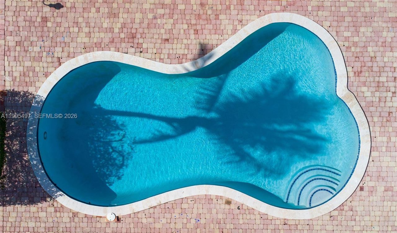 9370 SW 82nd St , Miami, FL 33173 Photo