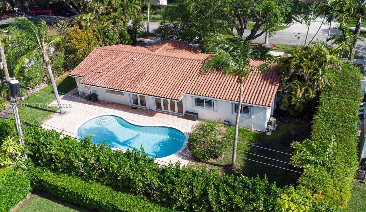 9370 SW 82nd St , Miami, FL 33173 Photo