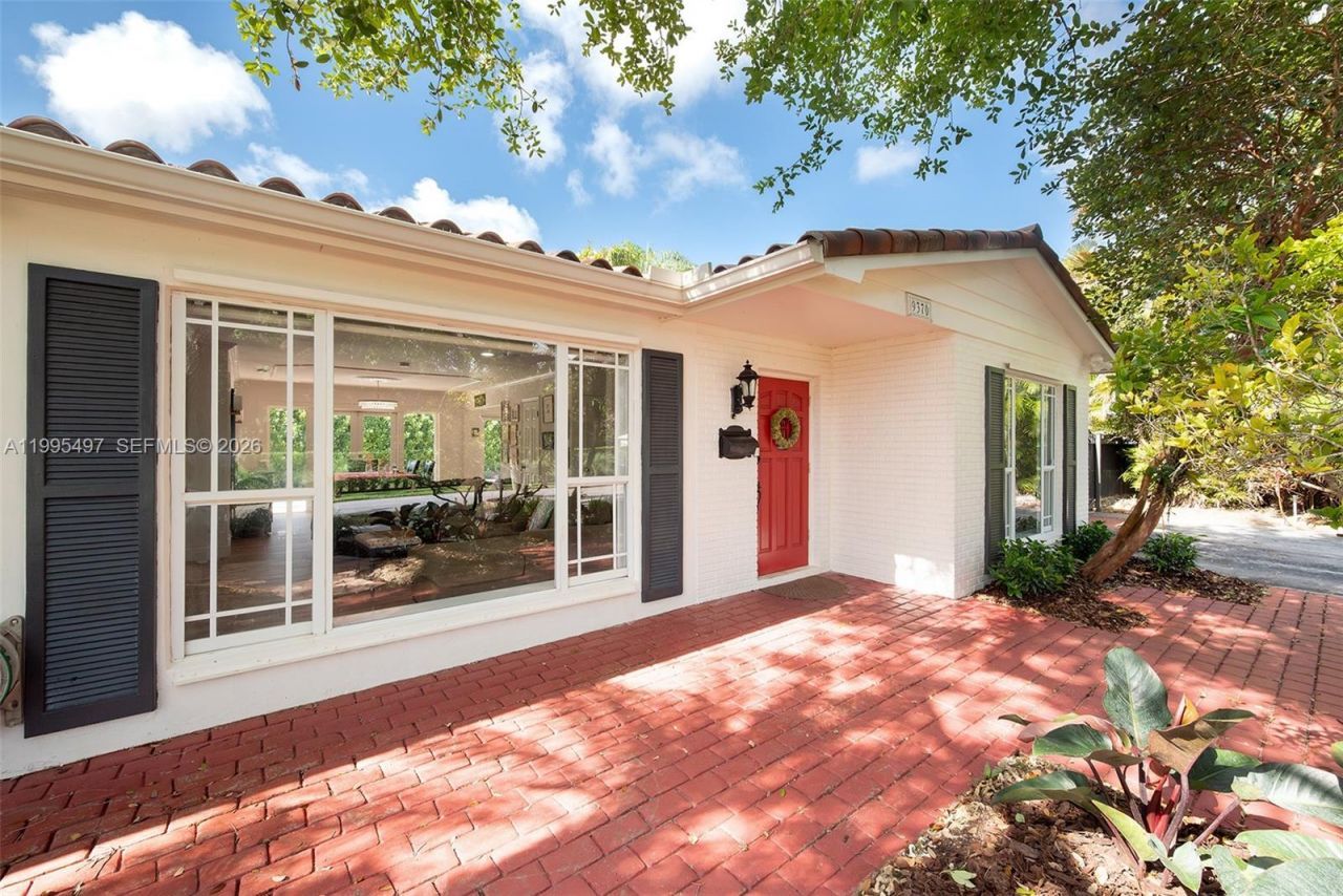 9370 SW 82nd St , Miami, FL 33173 Photo