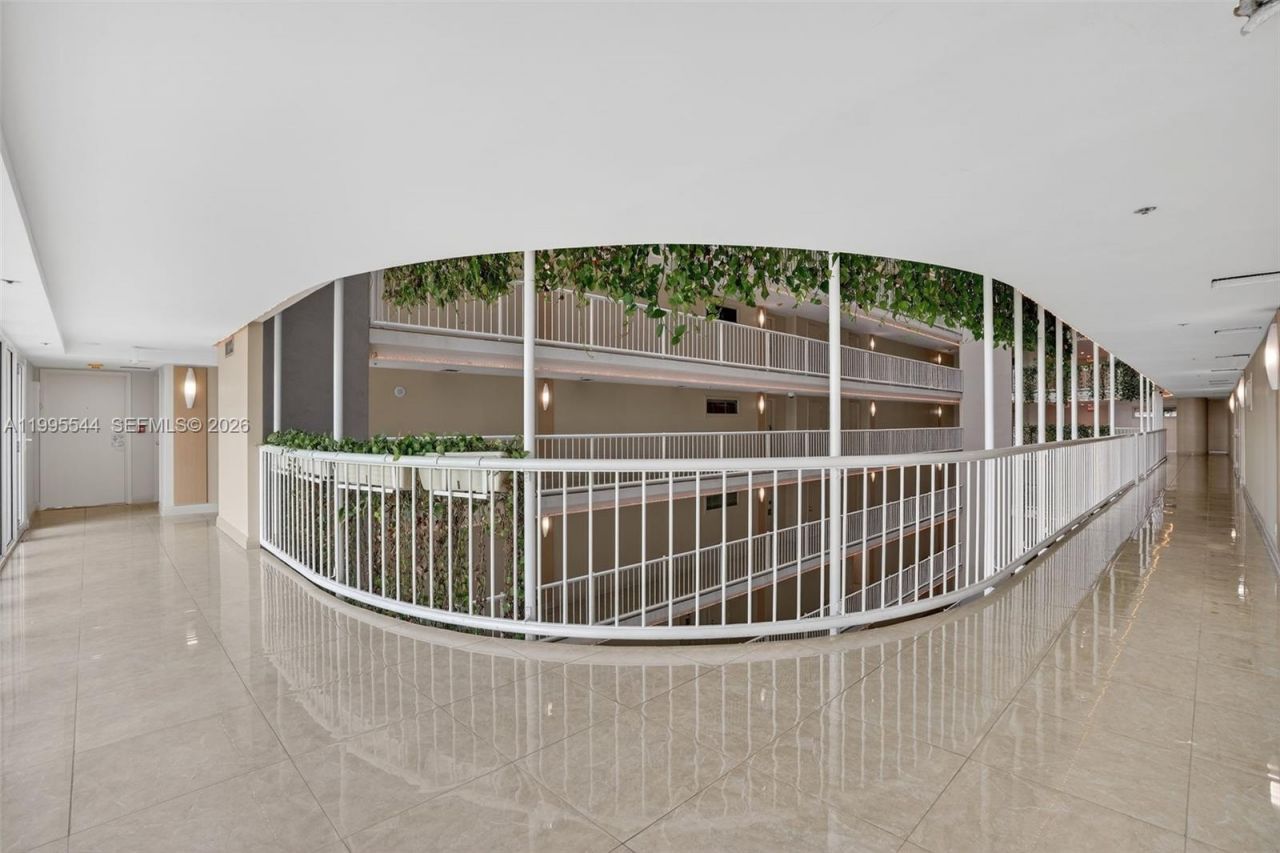 1717 N Bayshore Dr, Unit A-2451, Miami, FL 33132 Photo