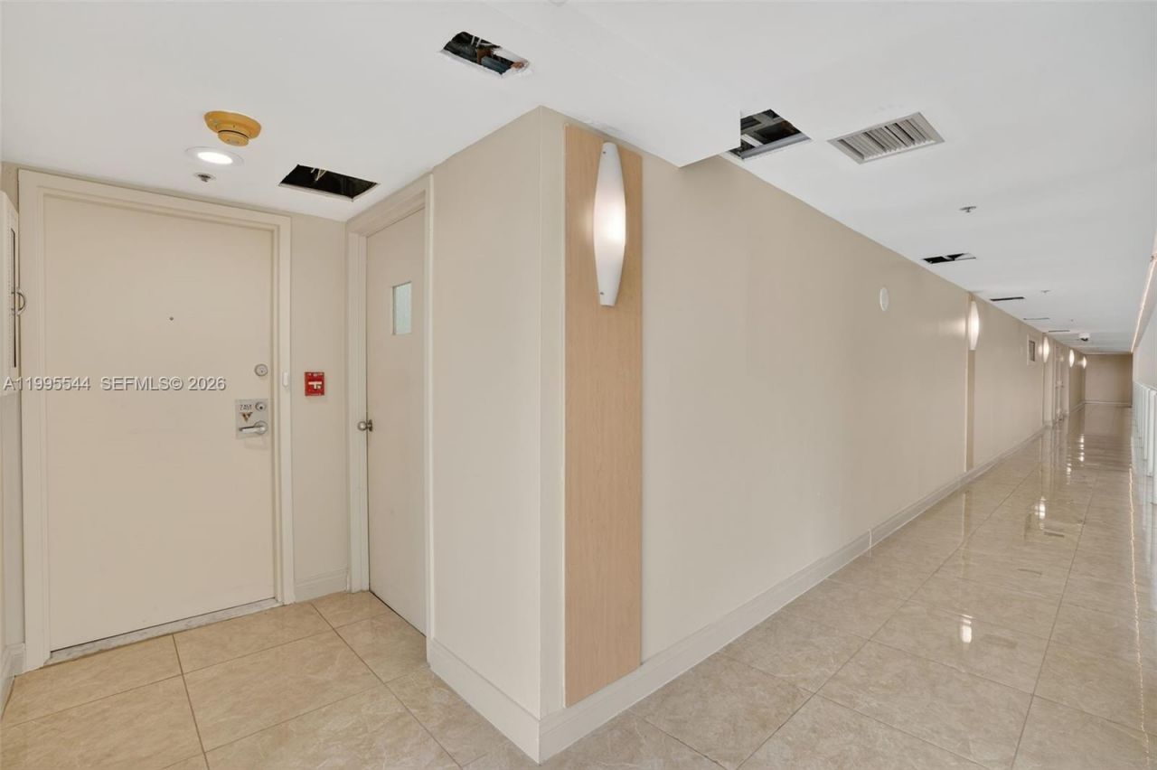 1717 N Bayshore Dr, Unit A-2451, Miami, FL 33132 Photo