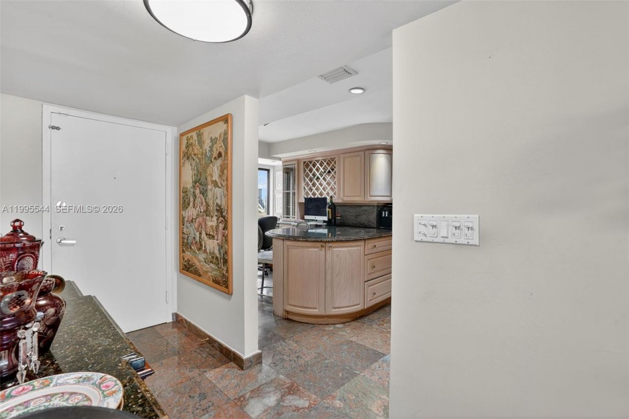 1717 N Bayshore Dr, Unit A-2451, Miami, FL 33132 Photo