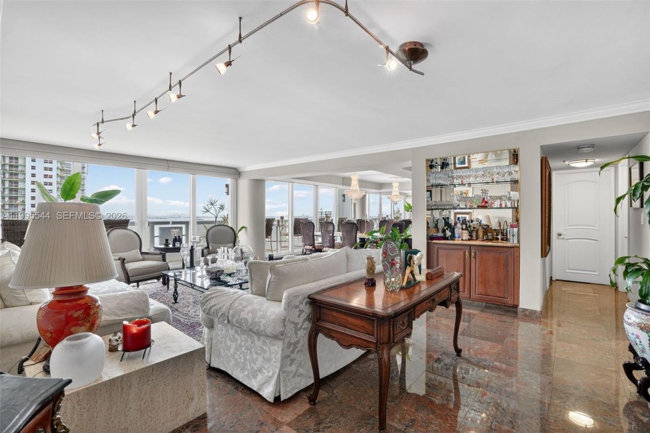 1717 N Bayshore Dr, Unit A-2451, Miami, FL 33132 Photo