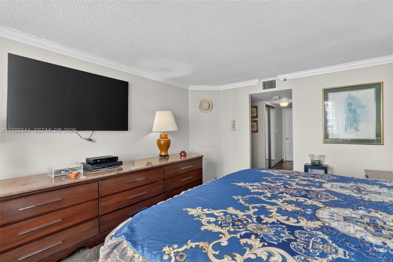 1717 N Bayshore Dr, Unit A-2451, Miami, FL 33132 Photo