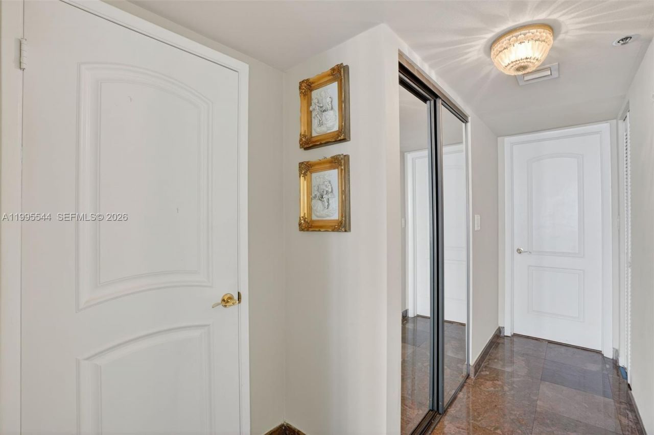 1717 N Bayshore Dr, Unit A-2451, Miami, FL 33132 Photo