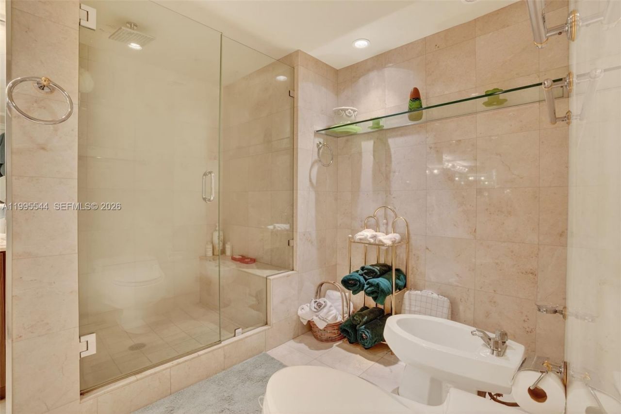 1717 N Bayshore Dr, Unit A-2451, Miami, FL 33132 Photo