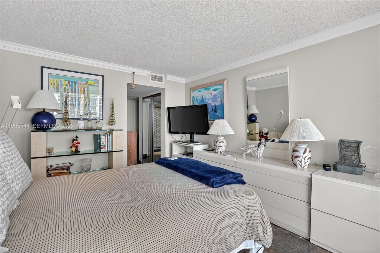 1717 N Bayshore Dr, Unit A-2451, Miami, FL 33132 Photo