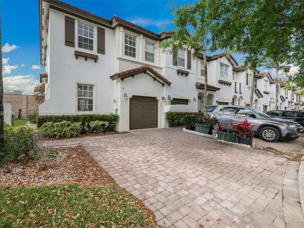 936 NE 29th Ter, Homestead, FL 33033