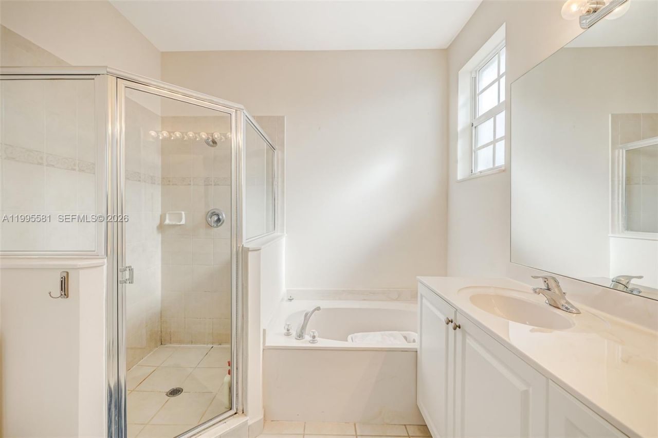936 NE 29th Ter, Homestead, FL 33033 Photo