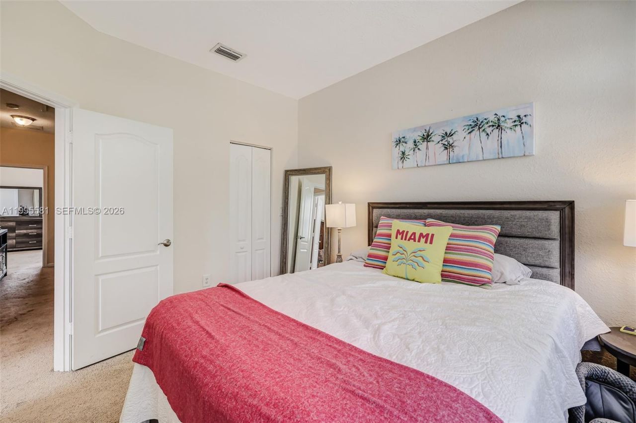 936 NE 29th Ter, Homestead, FL 33033 Photo