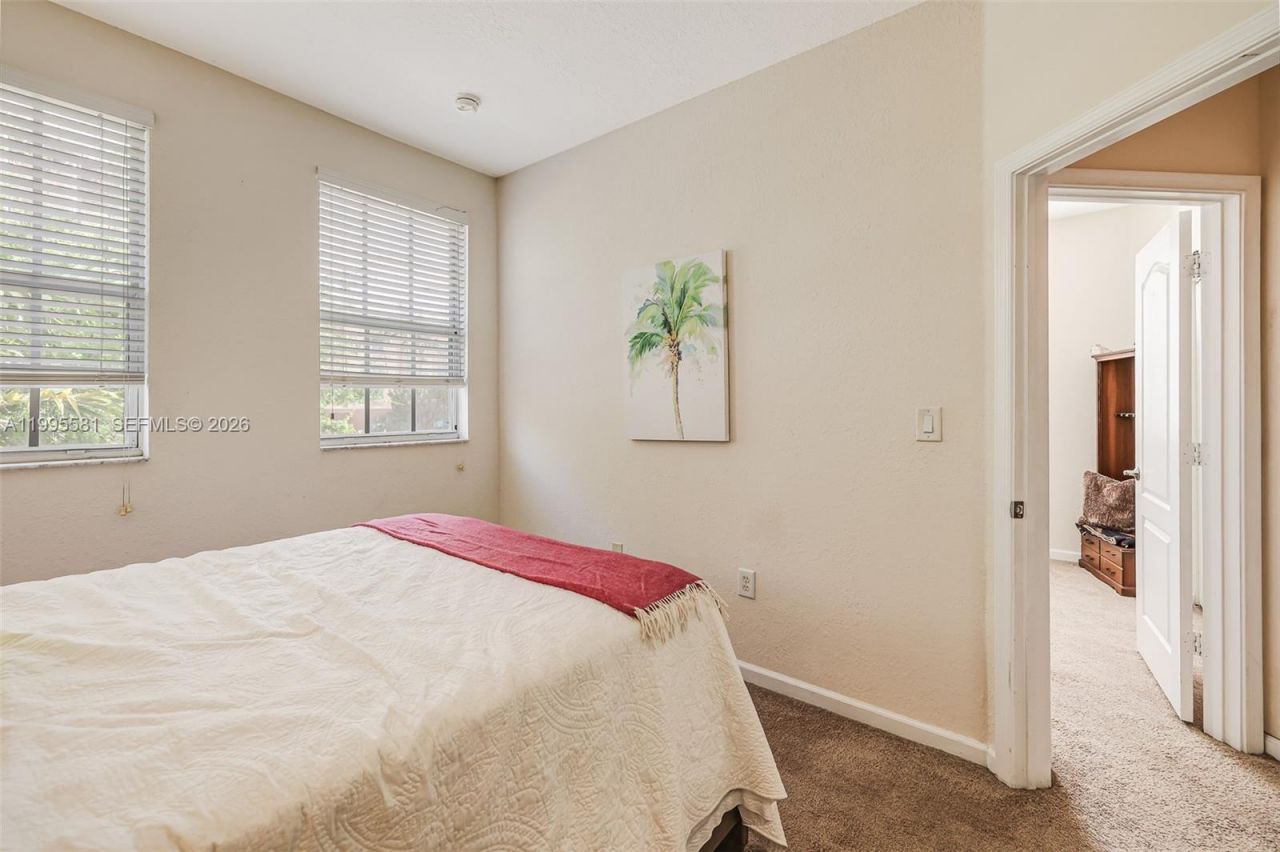 936 NE 29th Ter, Homestead, FL 33033 Photo