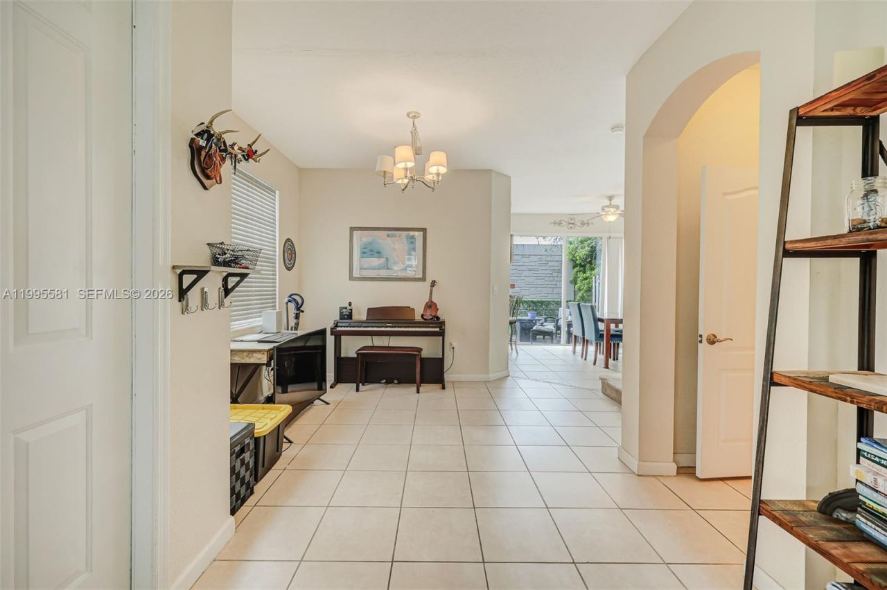 936 NE 29th Ter, Homestead, FL 33033 Photo