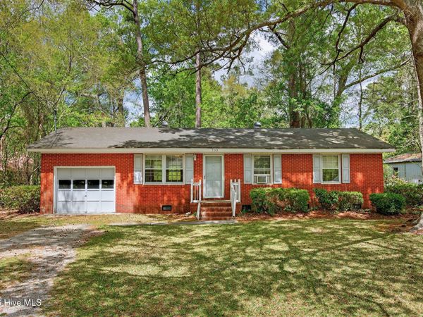 703 E Kristi Circle, Burgaw, NC 28425