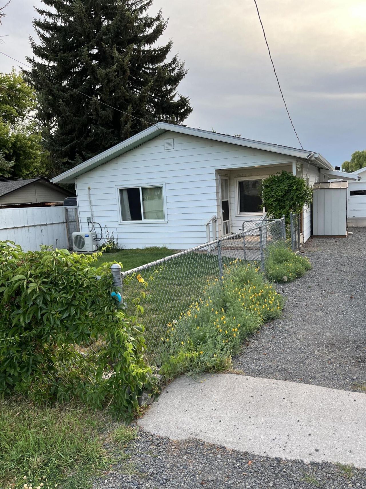 1868 Ivory Street, Klamath Falls, OR 97603 Main Photo