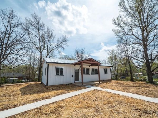 400 S Jackson , Salem, MO 65560