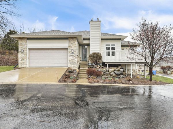 3216 Conservancy Lane, Middleton, WI 53562