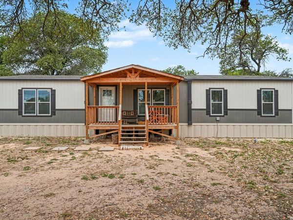 336 County Road 6846, Lytle, TX 78052
