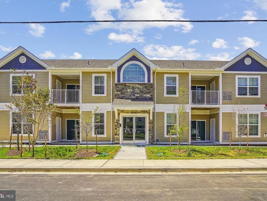 107 Dundee Avenue, Unit 203, Chester, MD 21619 Main Photo
