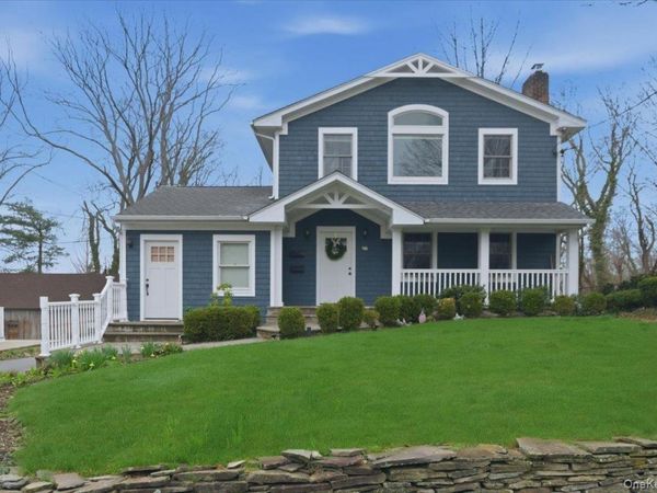 98 Nassau Road , Unit 2, Huntington, NY 11743