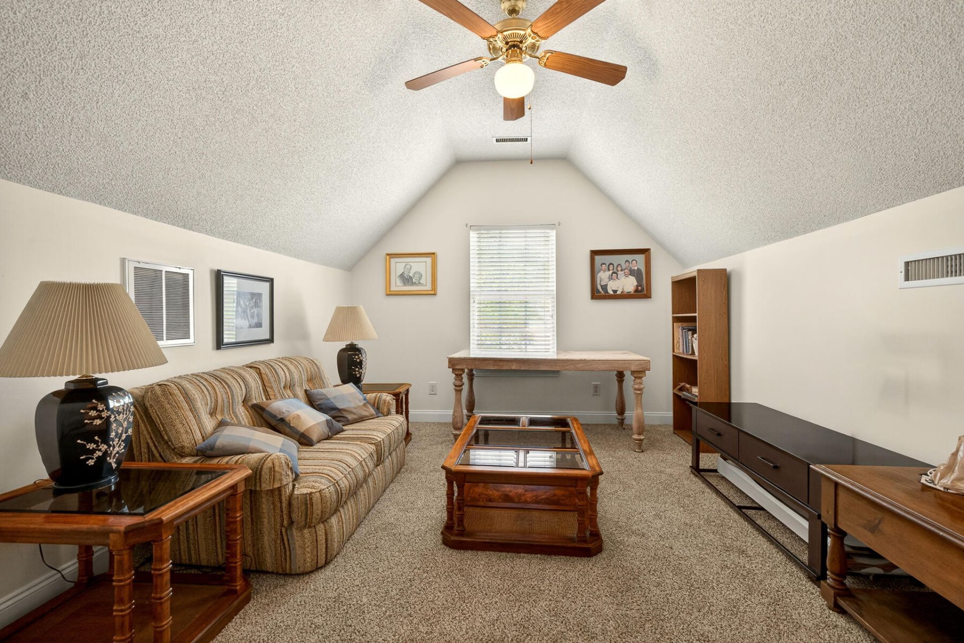 105 Tunstall Drive Photo 38