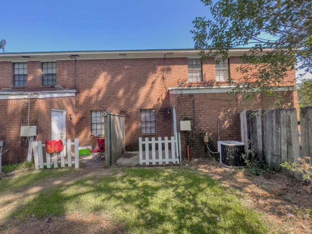 101 Timberlane Photo 10