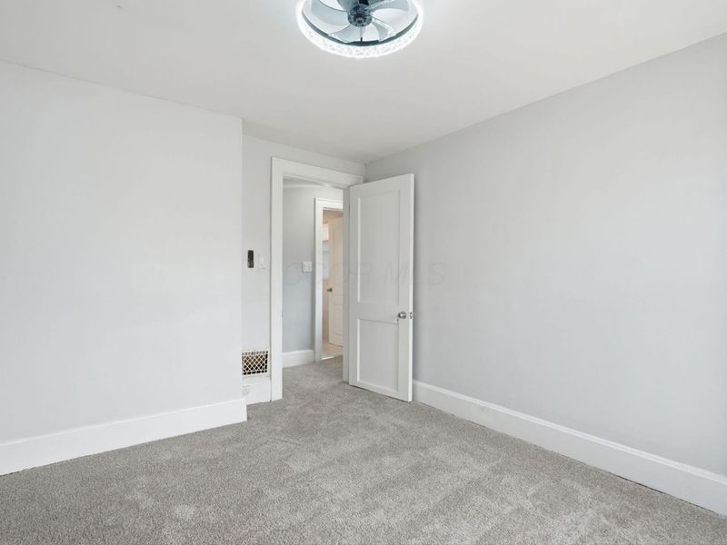 2268 Ridgeway Avenue, Columbus, OH 43219 Photo 21