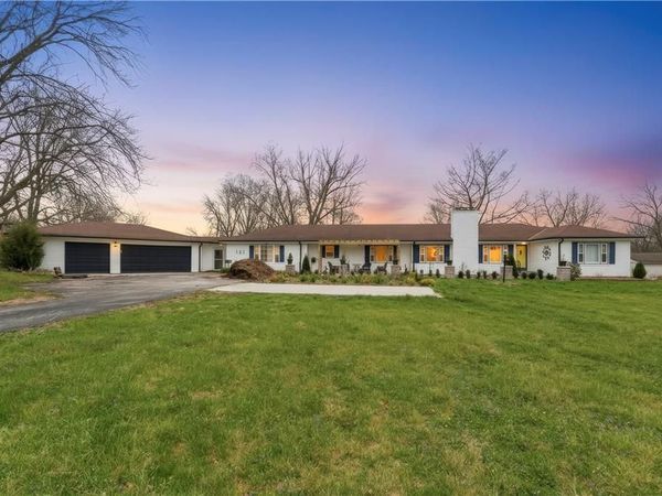 121 Highland Park Avenue, Excelsior Springs, MO 64024