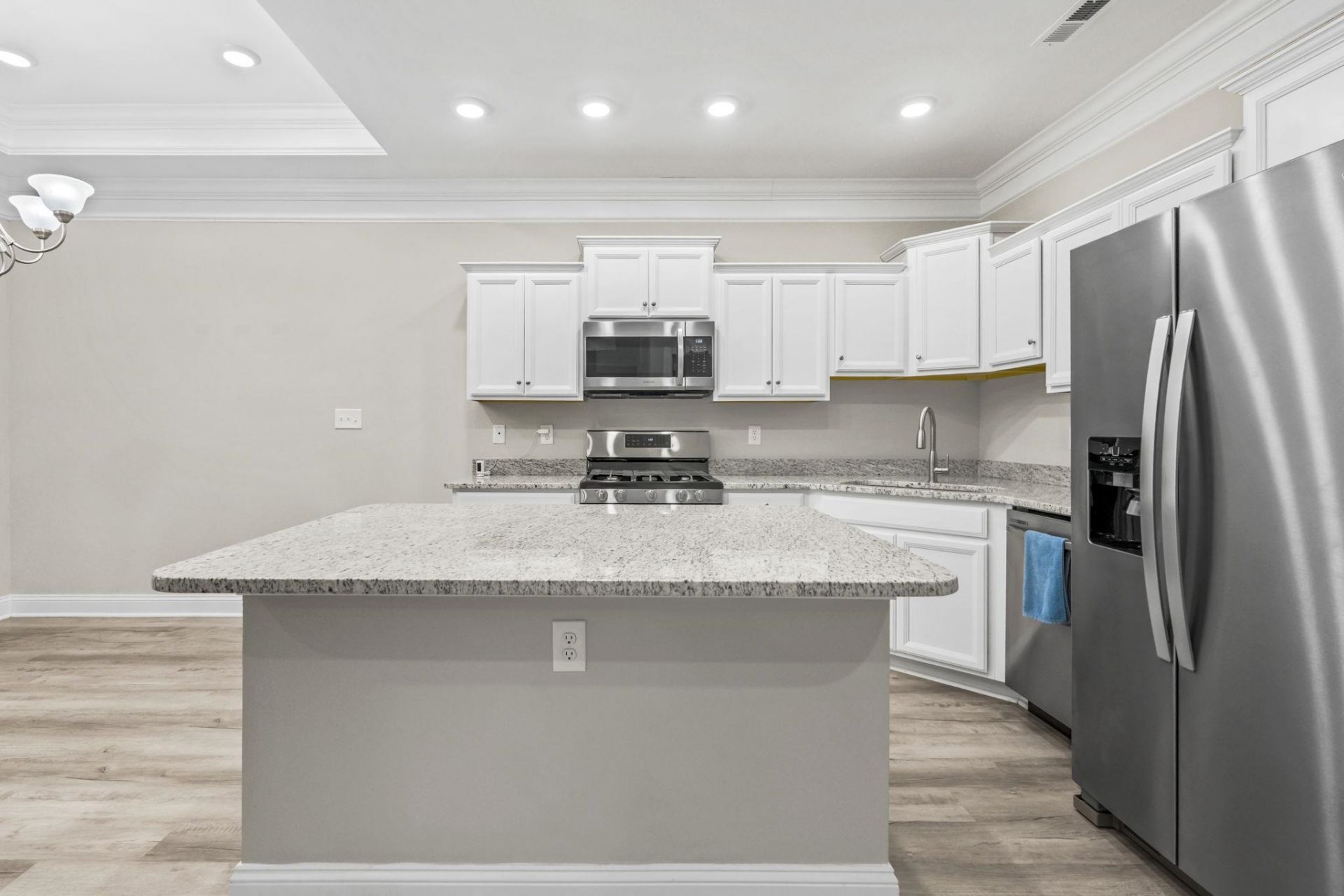 216 Je Edward Dr. Photo 11