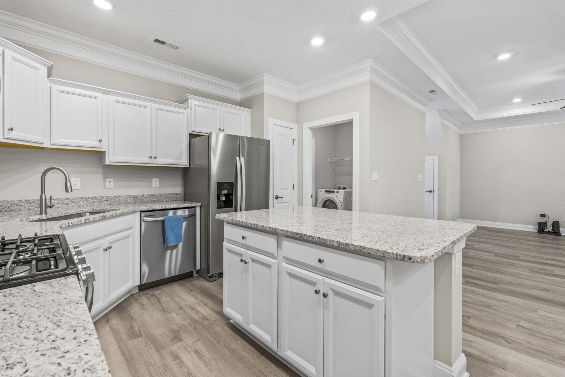 216 Je Edward Dr. Photo 13