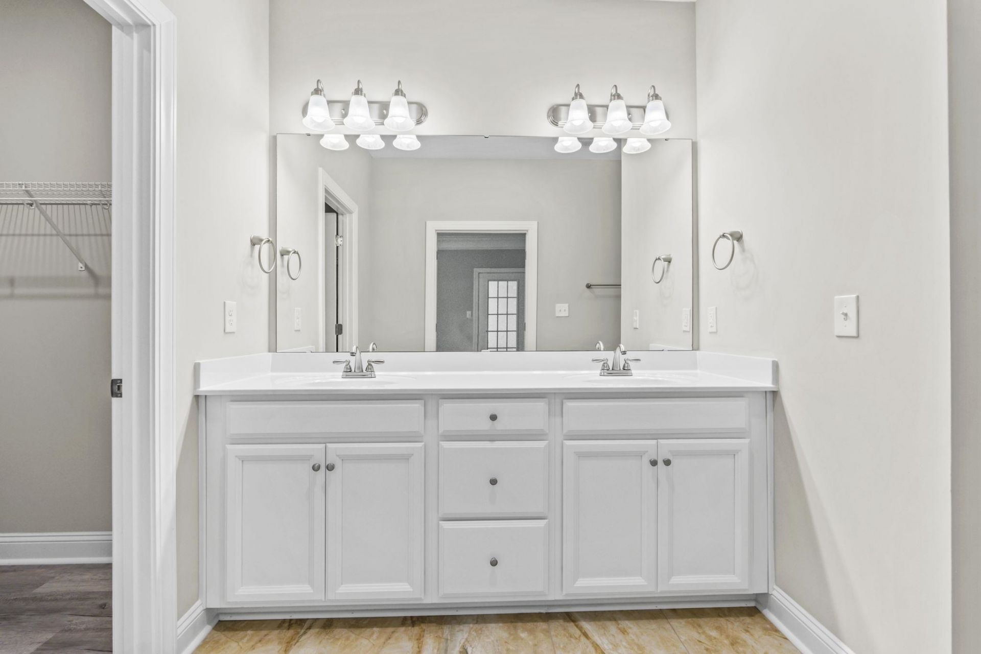 216 Je Edward Dr. Photo 23