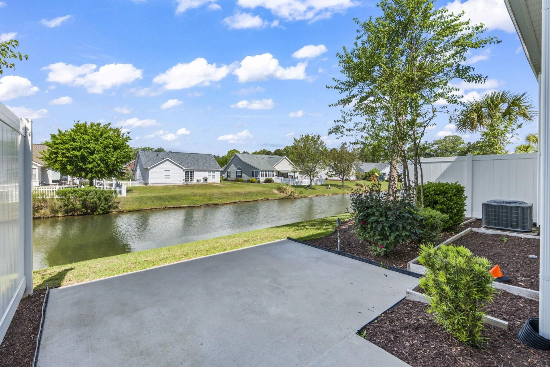 216 Je Edward Dr. Photo 38