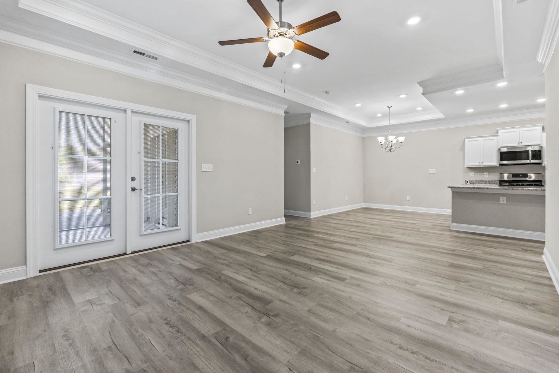 216 Je Edward Dr. Photo 5