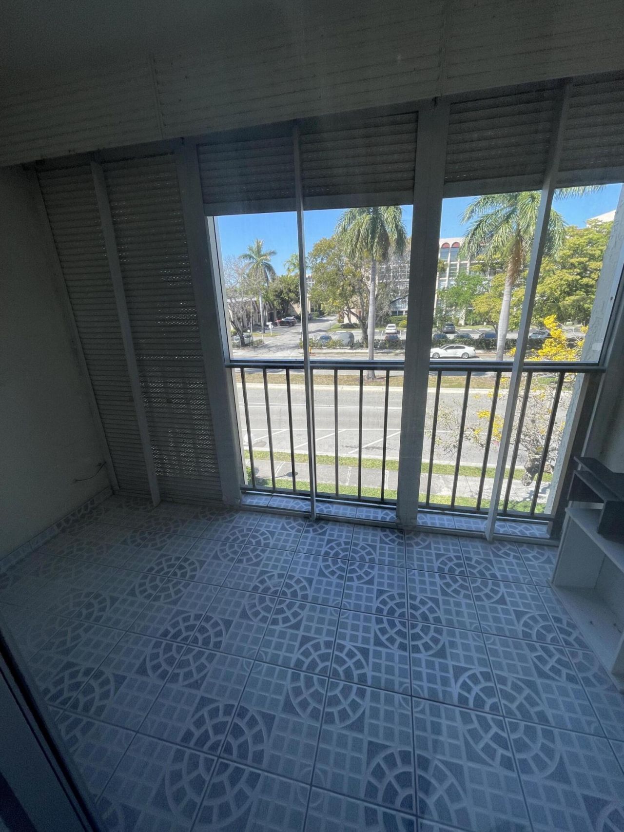 2000 Atlantic Shores Boulevard, Unit 306, Hallandale Beach, FL 33009 Photo