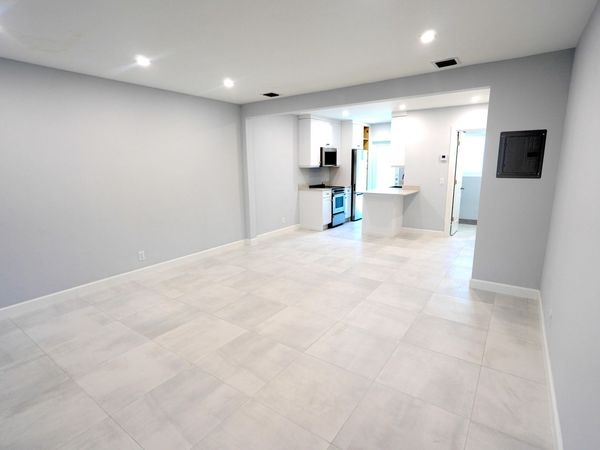 631 NE 17th Way, Unit 3, Fort Lauderdale, FL 33304