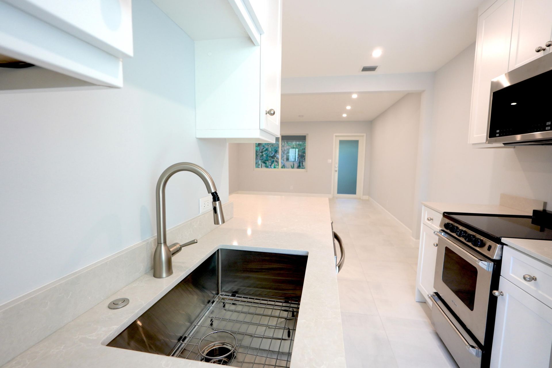 631 NE 17th Way, Unit 3, Fort Lauderdale, FL 33304 Photo