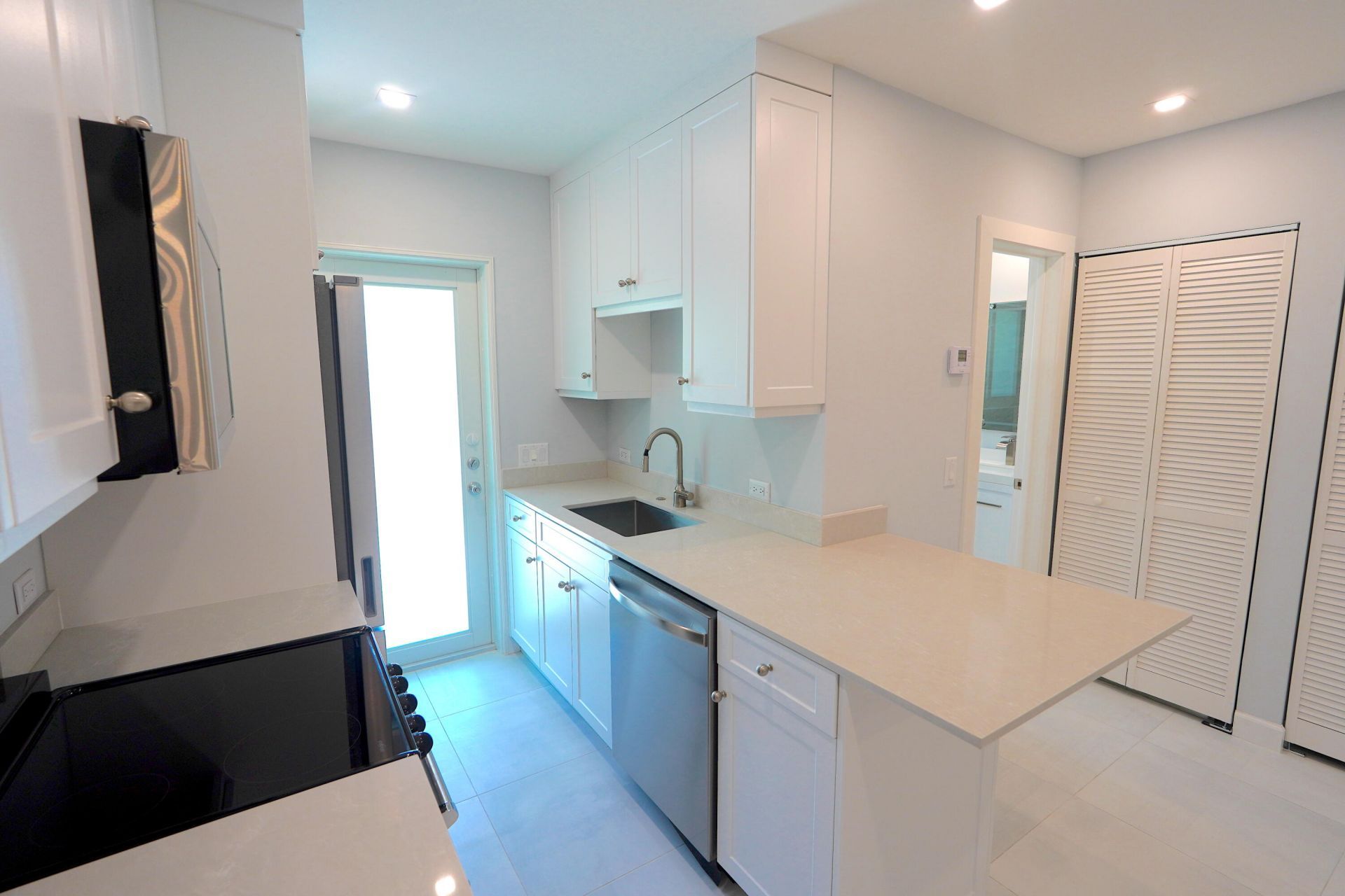 631 NE 17th Way, Unit 3, Fort Lauderdale, FL 33304 Photo