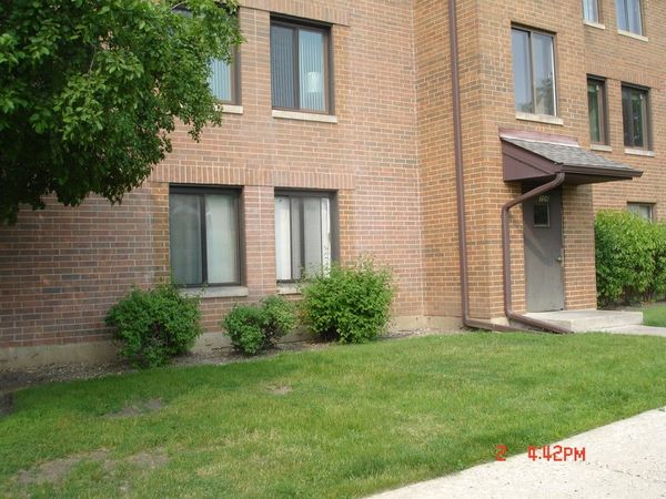 708 N Briar Hill Lane, Unit 2, Addison, IL 60101