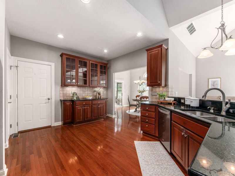 293 Murphy's Green, Powell, OH 43065 Photo 17