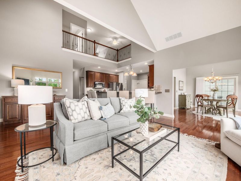 293 Murphy's Green, Powell, OH 43065 Photo 4