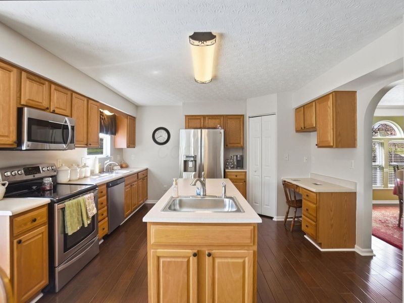 4000 Creekwood Drive, Lewis Center, OH 43035 Photo 16