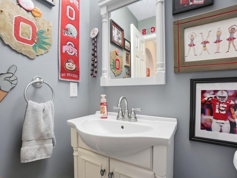 4000 Creekwood Drive, Lewis Center, OH 43035 Photo 32